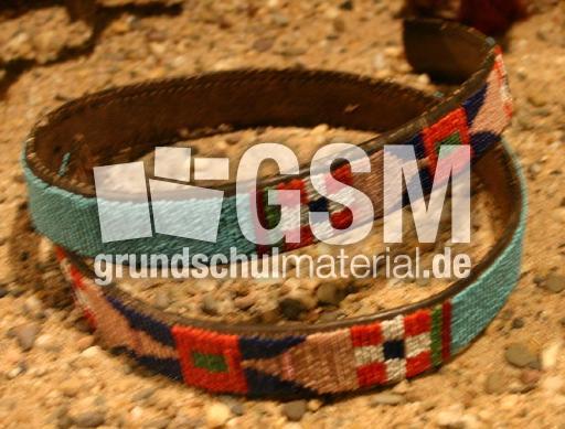 Maennerguertel-Crow-1880.jpg